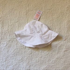 NWT Carter’s Eyelet Sun Hat